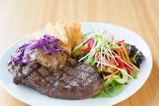 Lakes Entrance Bowls Meals Steak