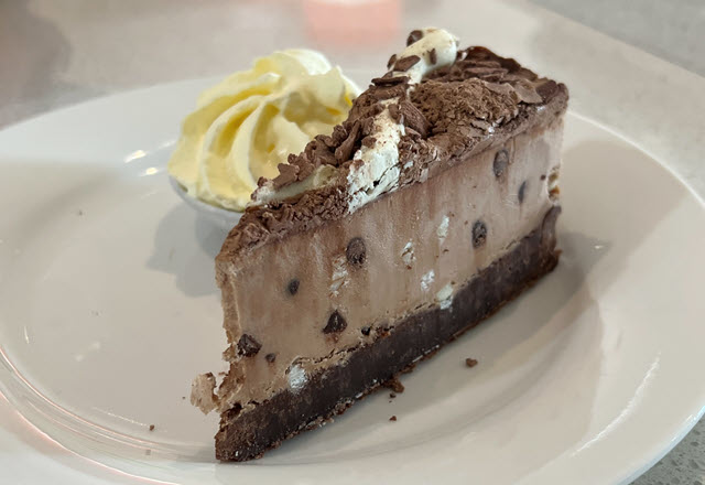 lakes-bowls-cheesecakes